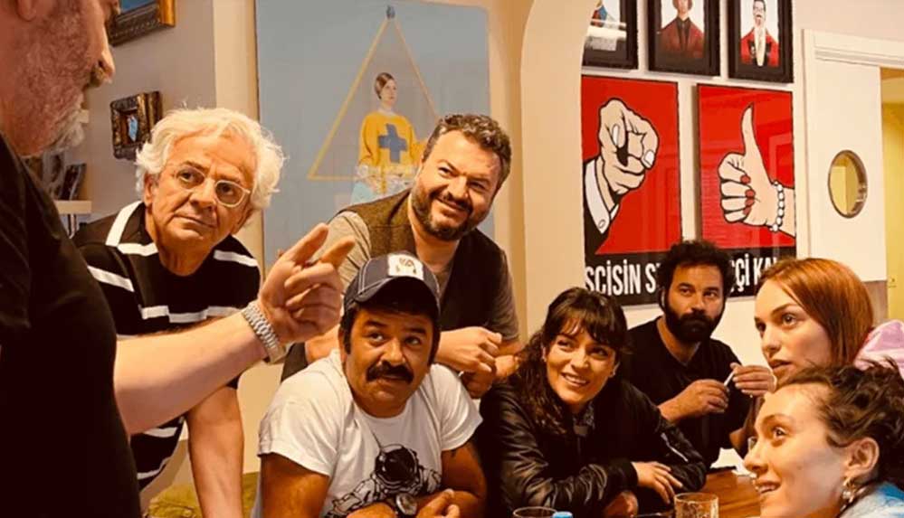 Cem-Yılmaz-hayranlarını-heyecanlandıran-'Erşan'-paylaşımı