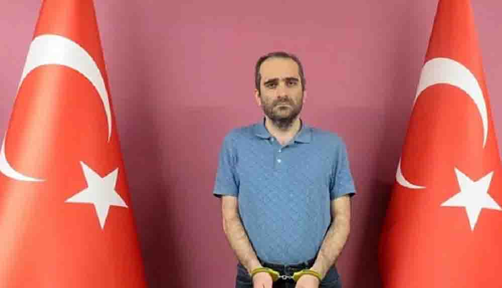 FETÖ üyesi Selahaddin Gülen, MİT operasyonuyla yakalanarak Türkiye'ye getirildi