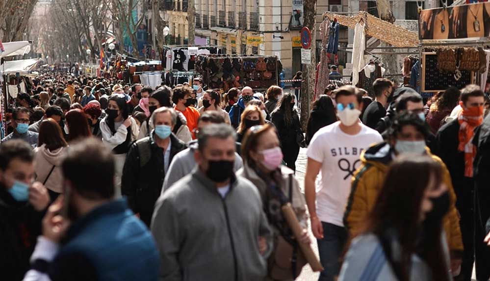 İspanya'da Kovid-19'dan günlük can kaybı son 9 ayın en düşük seviyesine geriledi