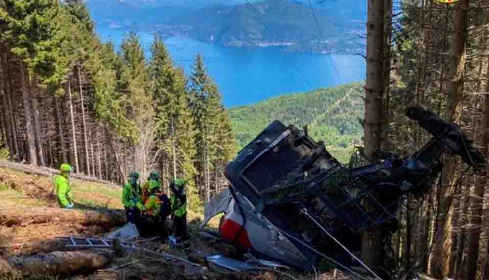 İtalya'da teleferik kazası: 14 ölü