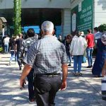 Kademeli normalleşmenin ilk gününde eski normale geri dönüldü_ AVM'lere akın ettiler
