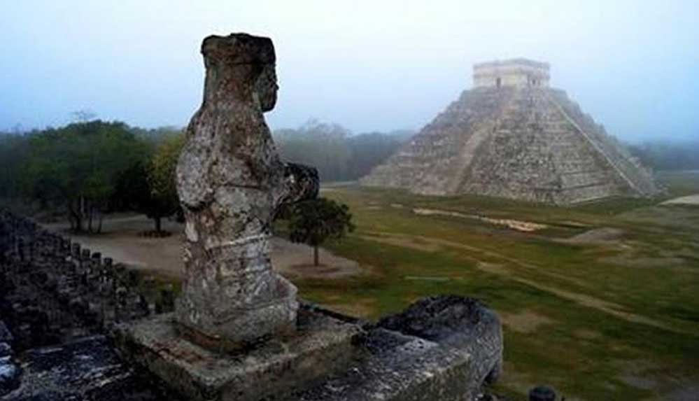 Meksika'da bir mağarada Maya uygarlığına ait olduğu düşünülen el izleri bulundu