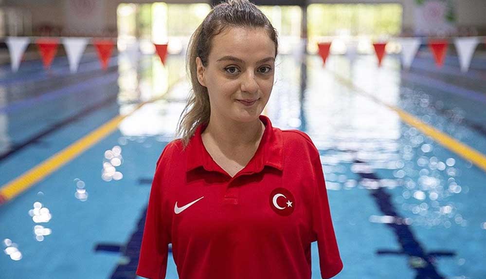 Milli-paralimpik-yüzücü-Sümeyye-Boyacı,-Avrupa-üçüncüsü-oldu
