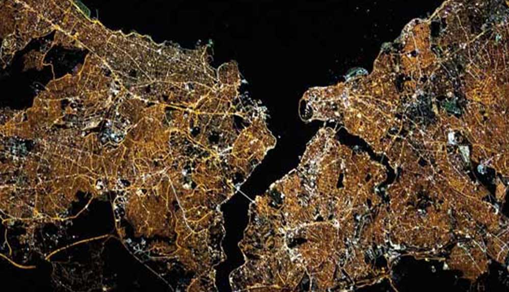 NASA'nın 'ışıldayan' İstanbul uydu görüntüsü çevrecileri neden kaygılandırıyor?