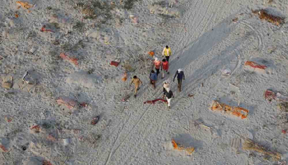 Nehir kıyısında yüzlerce cansız beden bulundu