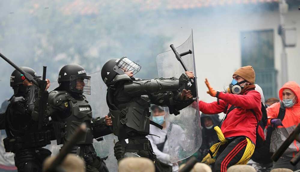 Protestolara-sonuç-verdi,-Kolombiya-hükümeti-vergi-reformu-yasa-tasarısını-geri-çekti