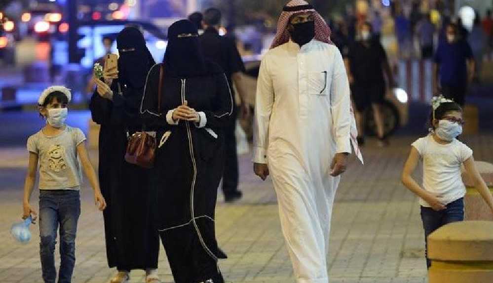 Suudi Arabistan'dan bütün çalışanlarına aşı şartı