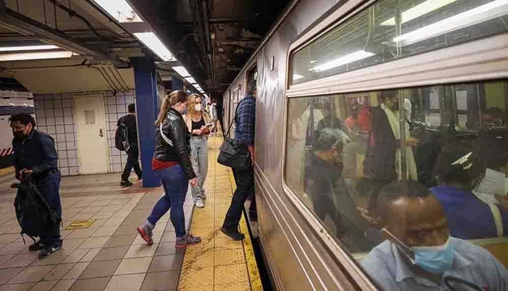 Toplu taşıtlarda daha önce keşfedilmemiş binlerce virüs ve bakteri var