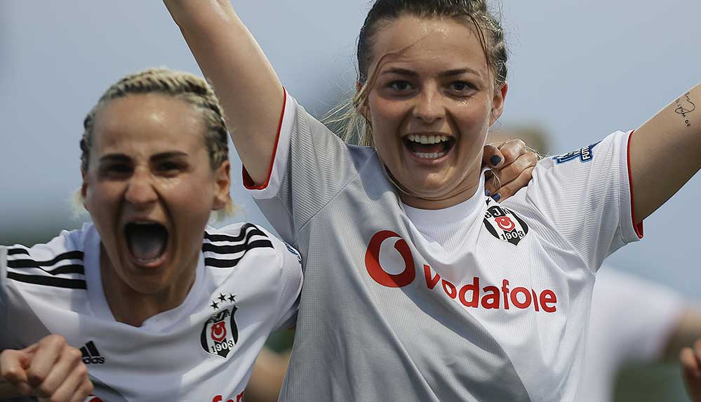 Turkcell-Kadın-Futbol-Ligi'nde-Beşiktaş-Vodafone-şampiyon-oldu-2