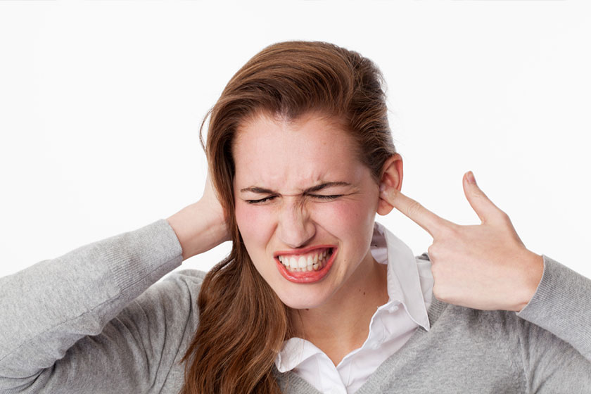 Kulak çınlaması neden olur? Kulak çınlamasının nedenleri ve belirtileri nelerdir?