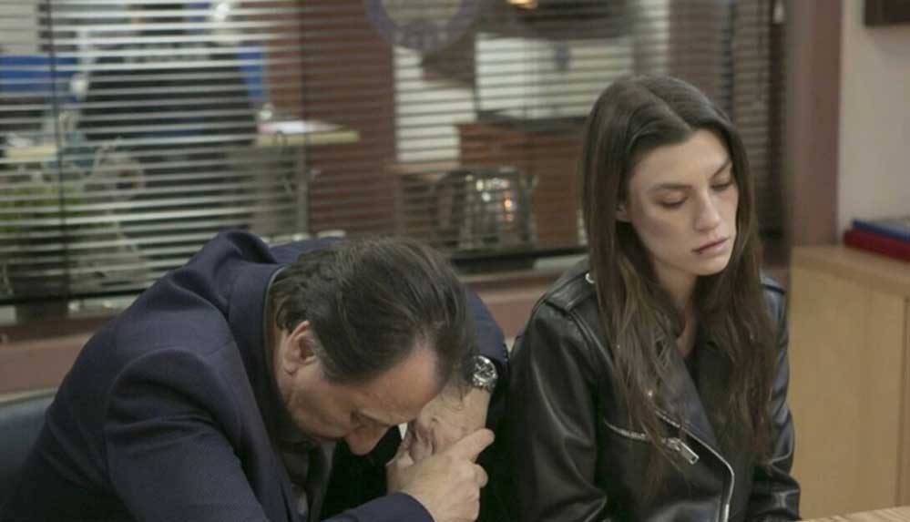 15-yıldır-rol-aldığı-Arka-Sokaklar'a-böyle-veda-etti