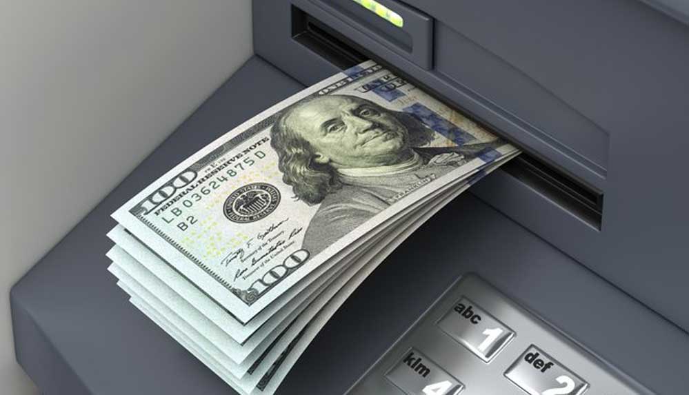 20-dolar-çekmeye-gitti;-hesabında-1-milyar-dolarla-karşılaştı