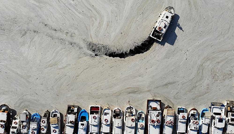 Çevre ve Şehircilik Bakanı Kurum: Marmara Denizi'nden 5 günde 1700 metreküp müsilaj temizlendi