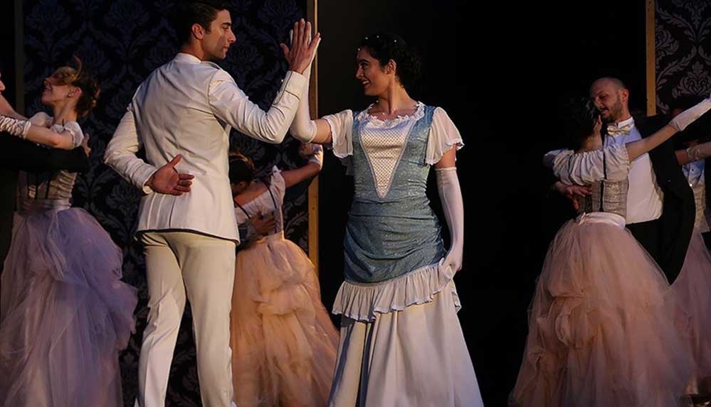 Devlet-Tiyatroları-11.-Antalya-Uluslararası-Tiyatro-Festivali-başladı