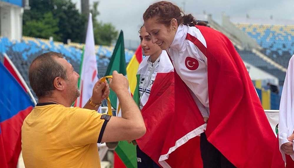 Dünya Para Atletizm Şampiyonası'nda 800 metrede Muhsine Gezer, dünya şampiyonu oldu 4 Dünya-Para-Atletizm-Şampiyonası'nda-800-metrede-Muhsine-Gezer,-dünya-şampiyonu-oldu
