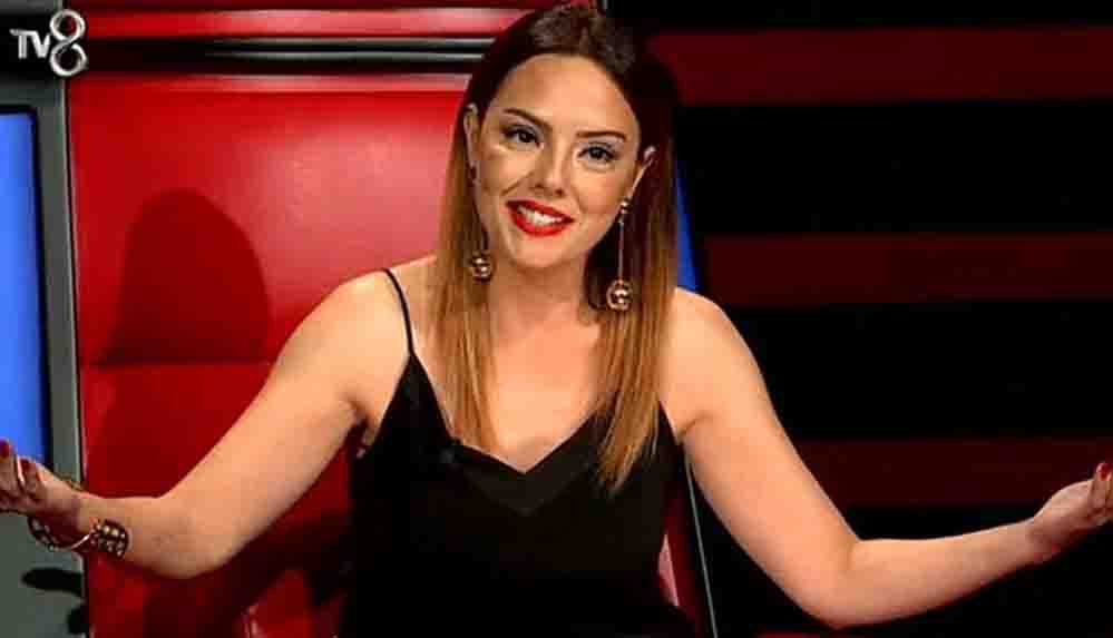 Ebru Gündeş'ten ima yüklü kafaları karıştıran paylaşım Sonra çekildim kenara