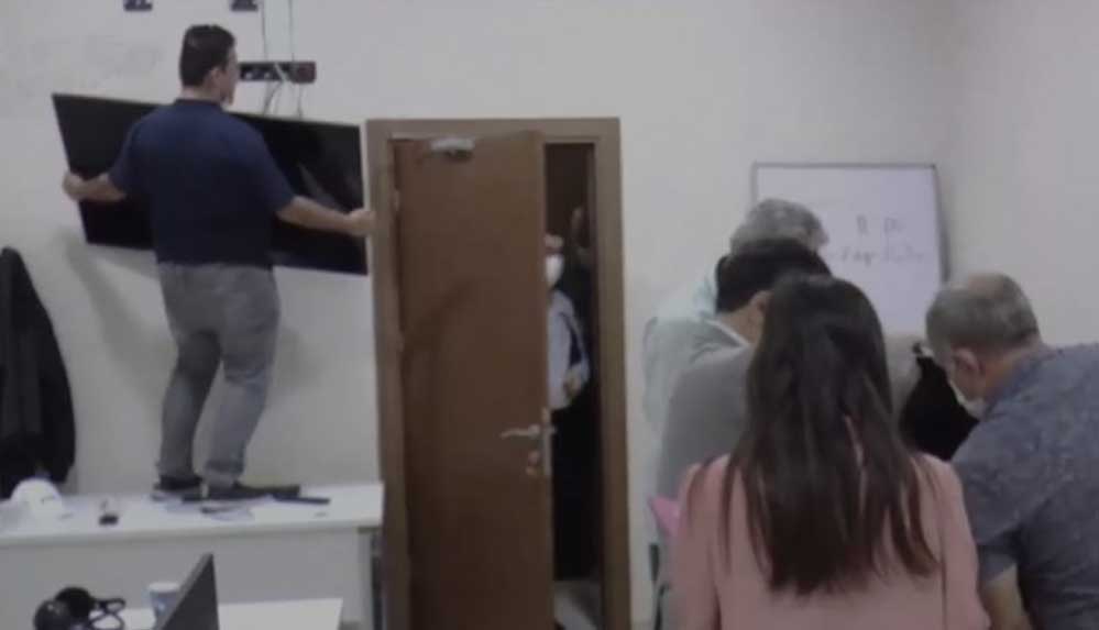 İmamoğlu'na-hakaret-eden-ve-tazminatı-ödemeyen-Akit-TV''nin-mallarına-haciz