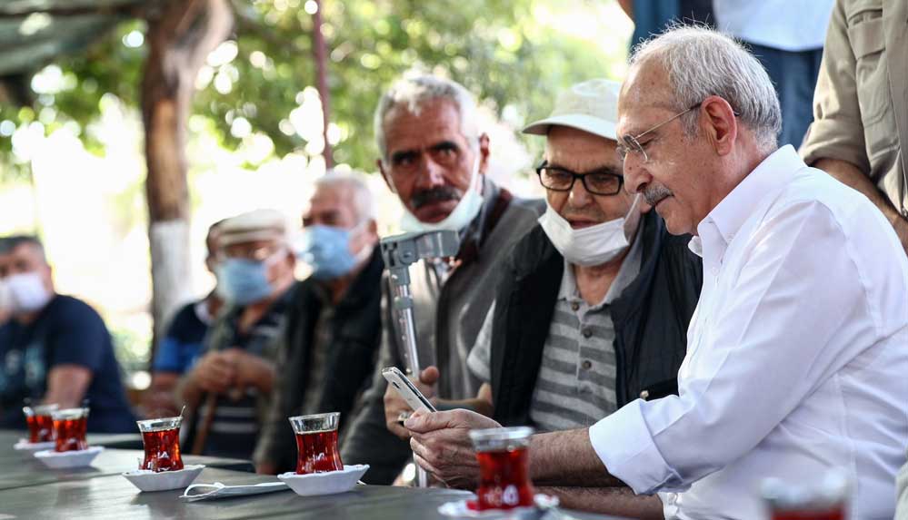 Kemal Kılıçdaroğlu'ndan 'Trollere' fotoğraflı yanıt 4 Kemal-Kılıçdaroğlu'ndan-'Trollere'-fotoğraflı-yanıt