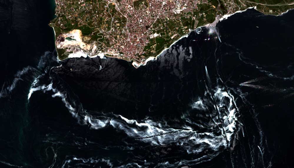 Marmara-Denizi'ndeki-müsilaj-uzaydan-böyle-görüntülendi-1