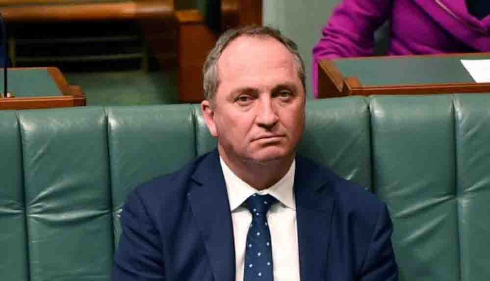 Maske takmayan Avustralya Başbakan Yardımcısı’na para cezası
