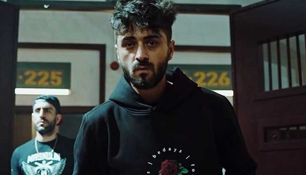 Rapçi Şehinşah, 'Cumhurbaşkanı'na hakaret' suçlamasıyla gözaltına alındı 4 Rapçi-Şehinşah,-'Cumhurbaşkanı'na-hakaret'-suçlamasıyla-gözaltına-alındı