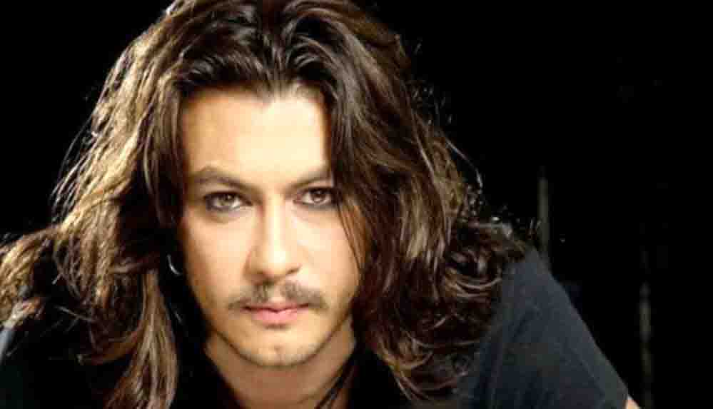 Şarkıcı Barış Akarsu 42'nci doğum gününde anıldı