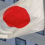 Sattığı yemekten saç çıkan Japon kendini cezalandırdı