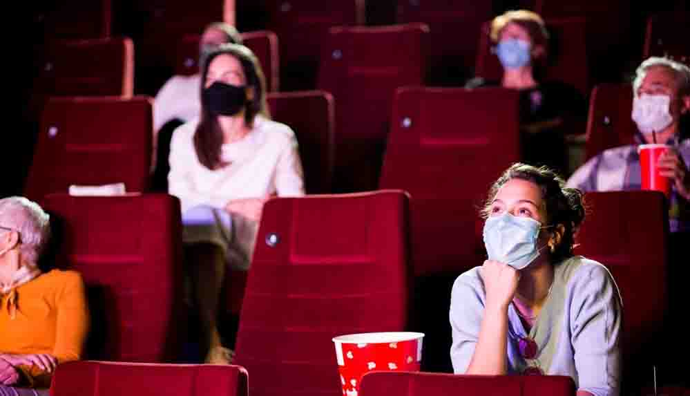 Sinema salonları yüzde 50 kapasiteyle açılıyor