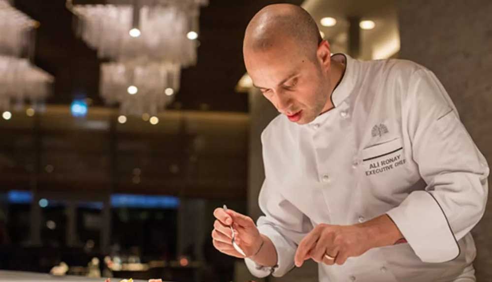 Şef Akademi jürisi Ali Ronay kimdir? Ali Ronay kaç yaşında, nereli?