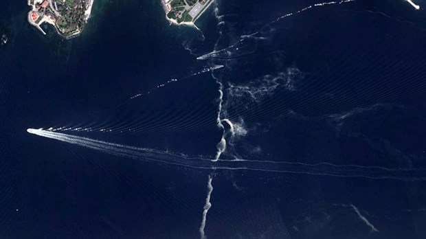 İstanbul'daki müsilaj uzaydan görüntülendi