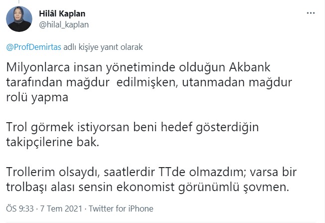 Hilal Kaplan ve Özgür Demirtaş arasında Akbank üzerinden sert kavga