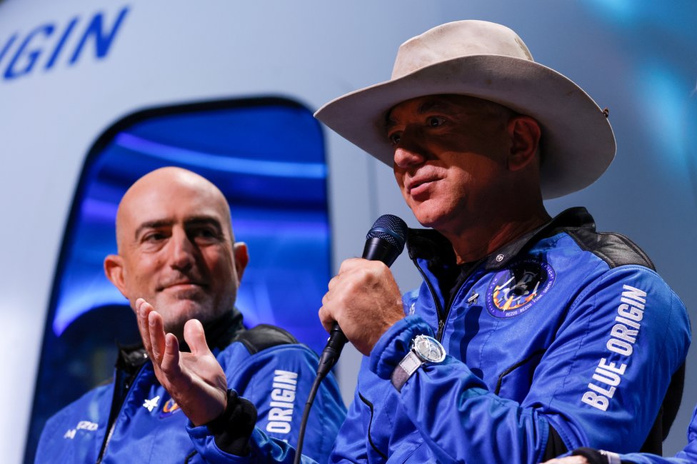 Jeff Bezos'un NASA'ya astronot indirme teklifi belli oldu