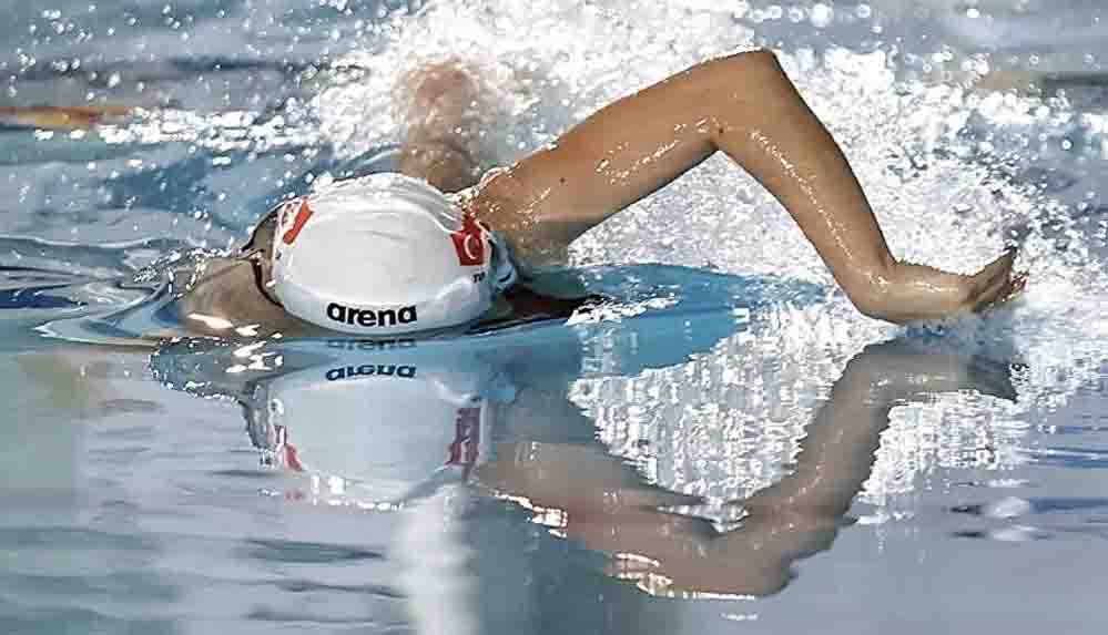 2020 Tokyo Olimpiyat Oyunlarında milli yüzücü Defne Taçyıldız yarı finalde