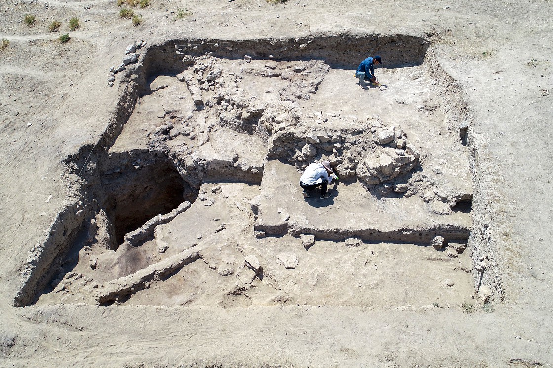 İremir Höyüğü'nde ortaya çıkan buluntular Van'ın Urartu öncesi tarihine ışık tutacak
