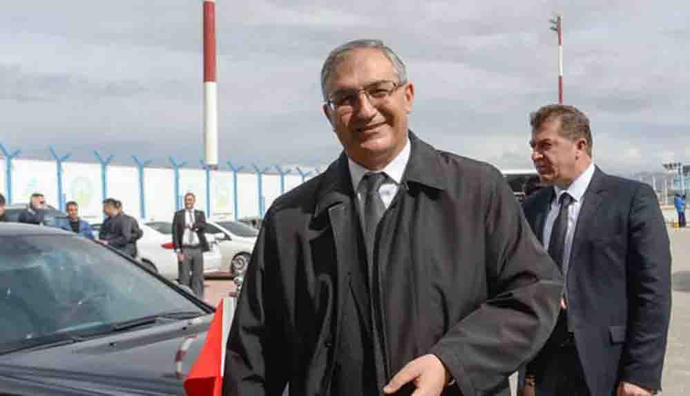 Eski Ankara Emniyet Müdürü 15 Temmuz'da kaybolan silahları anlattı FETÖ'cüler, polisimize ait silahları çaldı