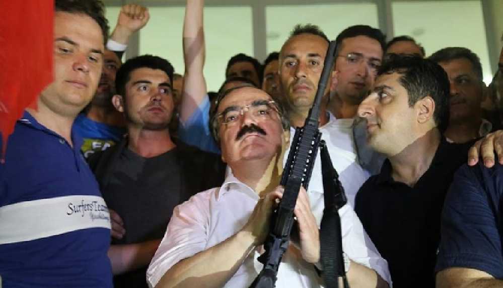 Eski Sakarya Valisi Hüseyin Avni Coş, kalp krizi sonucu öldü