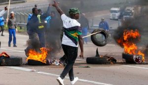 Güney Afrika'daki protestolarda ölenlerin sayısı 72'ye yükseldi
