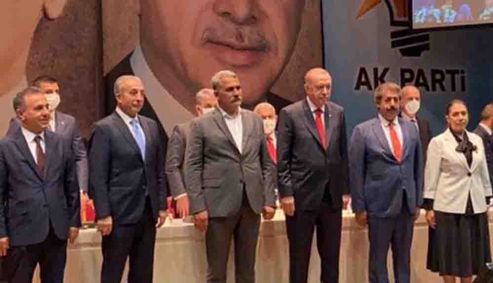 HDP'den istifa eden belediye başkanı AKP'ye katıldı