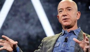 Jeff Bezos kendi rekorunu kırarak 'tarihin en zengin insanı' oldu