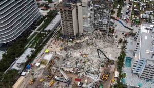 Miami'de çöken binanın enkazında hayatını kaybedenlerin sayısı 97'ye yükseldi