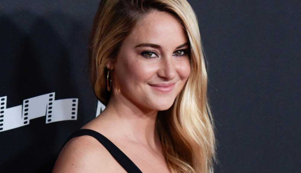 Netflix-yıldızı--Sütyenle-seviştiğimi-hiç-sanmıyorum,-seks-sahneleri-gerçekçi-değil