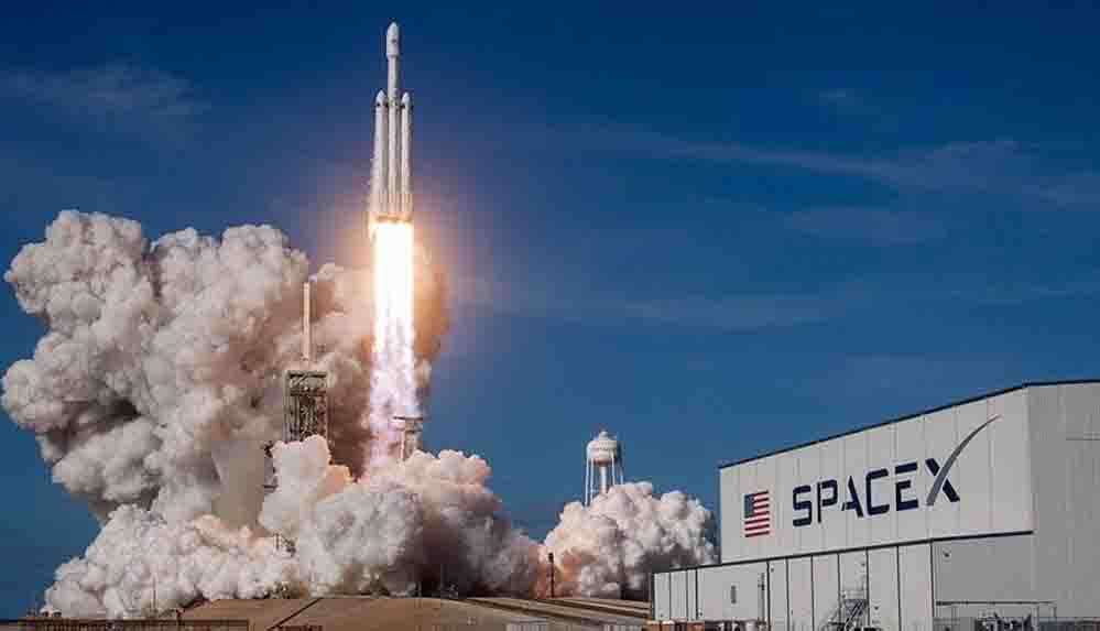 SpaceX, Jüpiter’in uydusu Europa’ya 178 milyon dolara gidecek