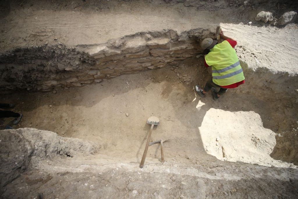 Daskyleion Antik Kenti'nde Pers-Yunan savaşlarını anlatan taş kabartmalar bulundu