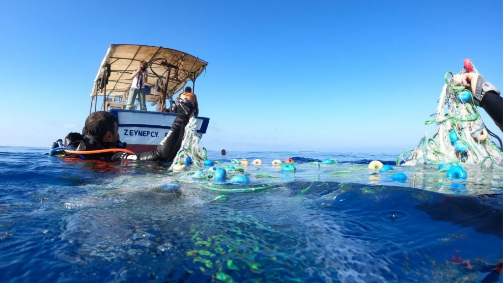 Deniz dibinden çıkarılan hayalet ağlar kadınların emeğiyle ekonomiye kazandırılacak