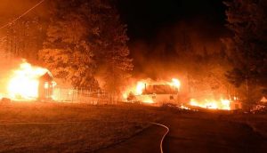 ABD'nin California eyaletindeki orman yangınları devam ediyor: 8 kişi kayıp