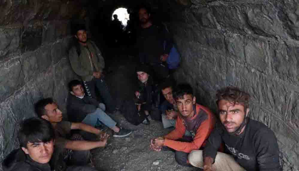Türkiye'ye gelen Afgan genç drenaj tünelinde yaşıyor: Bitcoin işi kurmayı planlıyordum
