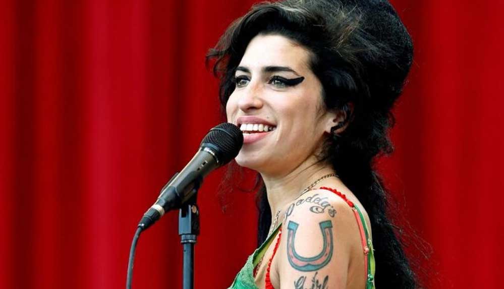 Amy Winehouse'un yakın arkadaşı: 36 gün boyunca hiçbir şey yemeyip öldü 4 Amy-Winehouse'un-yakın-arkadaşı--36-gün-boyunca-hiçbir-şey-yemeyip-öldü