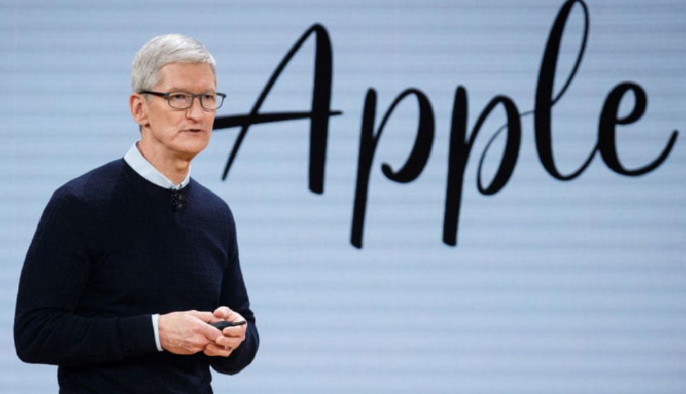 Apple'ın CEO'su Tim Cook'a 750 milyon dolarlık hisse verildi