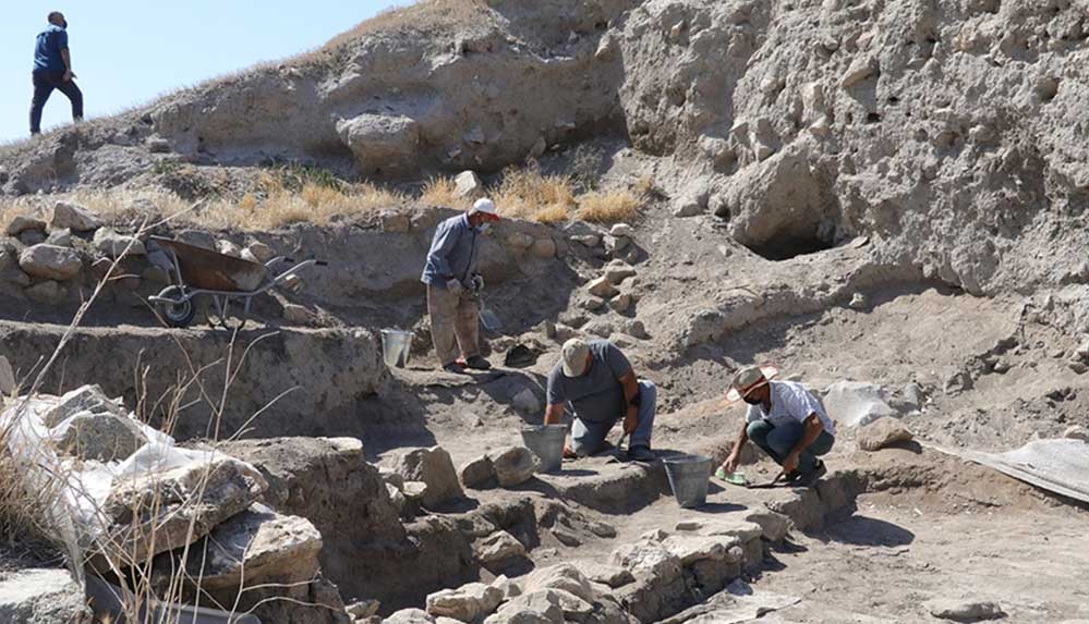 5 bin 500 yıllık Çadır Höyük'te kazı çalışmaları başladı