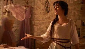 Camila Cabello'lu Cinderella filminin fragmanı ve afişi yayımlandı